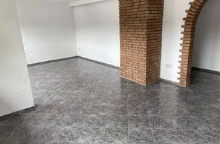 Wohnung mieten in 45966 Gladbeck, Wohnen mit Charakter: Großzügige Vier-Zimmer-Wohnung in Gladbeck mit Stellplatz und eigenem Garten