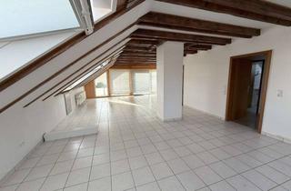 Wohnung mieten in 34471 Volkmarsen, Traum-Wohnung (DG) in Volkmarsen, 2 Zimmer, Erstbezug nach Renovierung