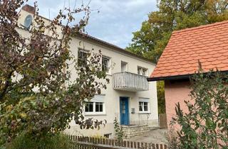 Haus mieten in Gnötzheim 52, 97340 Martinsheim, Geräumiges 7‑Zimmer‑Haus (170 qm) mit 2 Bädern, Hof & 2 Garagen in Gnötzheim