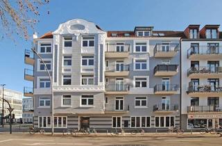 Wohnung kaufen in 22303 Hamburg, Winterhude: Stilvolle Gründerzeit-Wohnung mit Wohnküche und saniertem Balkon