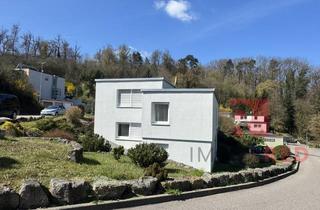 Einfamilienhaus kaufen in 75228 Ispringen, **Freistehendes Einfamilienhaus inkl. Einliegerwohnung sucht neue Eigentümer**