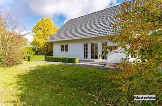 Einfamilienhaus kaufen in 19374 Mestlin, Freistehendes Einfamilienhaus mit Garagen in ländlicher Gegend