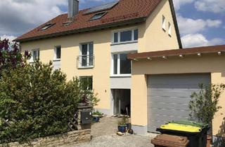 Einfamilienhaus kaufen in 90574 Roßtal, Roßtal - Top-saniertes Mehr- oder Einfamilienhaus mit Weitblick