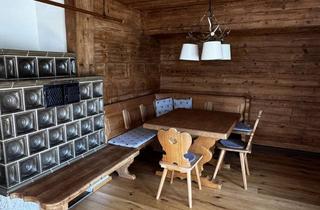 Wohnung kaufen in 83324 Ruhpolding, Dachgeschosswohnung 2 Zimmer mit Bergpanorama in zentraler Lage