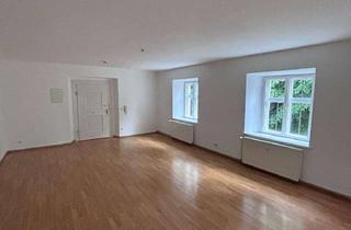 Wohnung mieten in Kampenwandstrasse 83, 83229 Aschau, Gemütliche 2-Zimmer-Altbauwohnung im denkmalgeschützten Waisenhaus – mit Einbauküche