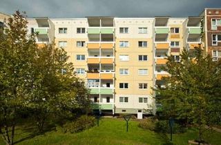 Wohnung mieten in Kurt-Schumacher-Ring 208, 18146 Dierkow-Neu, 3-Raumwohnung in zentraler Lage