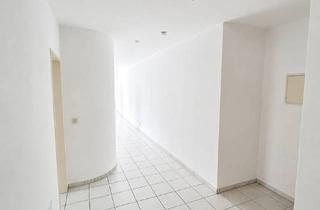 Wohnung mieten in Lessingstraße, 75175 Südoststadt, Renovierte 3-Zimmer Wohnung mit offenem Wohnkonzept, Weitblick und Garage