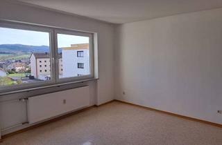 Wohnung mieten in Max-Reger-Straße 21, 95632 Wunsiedel, Wohnen mit Charakter: Drei-Zimmer-Wohnung in Wunsiedel