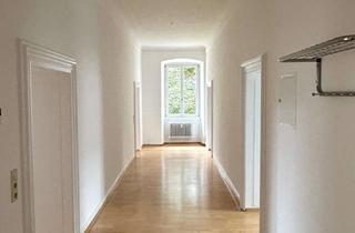 Wohnung mieten in Am Kurgarten, 79837 St. Blasien, Großzügige 4-Zimmer-Altbauwohnung mit Wohnküche – ca. 145 m² direkt am Kurgarten