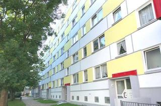 Wohnung mieten in Komarowstraße 39, 19063 Schwerin, Renovierte 3 Zimmer Wohnung!