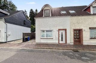 Doppelhaushälfte kaufen in 27753 Mitte, Doppelhaushälfte mit 4 Zimmern, 2 Bädern und viel Potenzial in Delmenhorst
