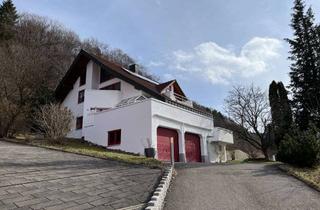 Einfamilienhaus kaufen in Unter Der Risihalde, 78589 Dürbheim, Einfamilienhaus mit ELW ebenerdig - 230m2 - 1020m2 Grundstück - Gehobene Ausstattung Am Waldrand