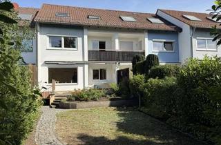 Haus kaufen in 90482 Laufamholz, Reihenmittelhaus, sehr gute Wohnlage, 1 Garage, Terrasse, Balkon, Parkett, 90482 N-Laufamholz