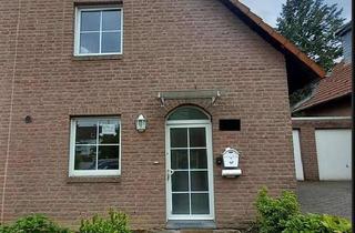Doppelhaushälfte kaufen in 50226 Frechen, Doppelhaushälfte im Zentrum von Frechen mit Garage und Garten
