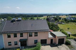 Haus kaufen in 95131 Schwarzenbach a Wald, Platz ohne Ende. Und der Blick erst recht.