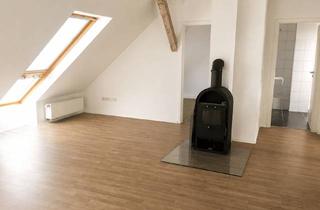 Wohnung kaufen in 60599 Oberrad, Vermietete 4-Zimmer-Dachgeschosswohnung mit Kamin in Frankfurt-Oberrad Provisionsfrei