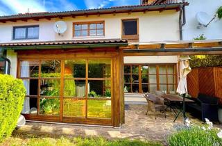 Reihenhaus kaufen in 94481 Grafenau, "CHARMANTES SPLIT- LEVEL REIHENHAUS" mit Wintergarten und geschütztem Garten