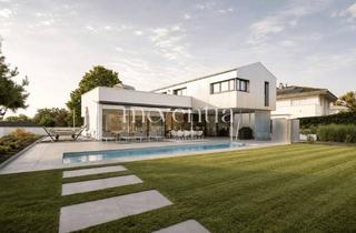 Villa kaufen in 72766 Reutlingen, Moderne Villa mit Pool unter der Achalm
