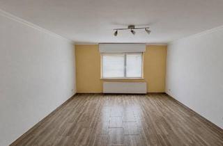 Mehrfamilienhaus kaufen in 65620 Waldbrunn, Waldbrunn (Westerwald) - 8,75% Rendite Mehrfamilienhaus (4 WE + 3 Garagen) nahe Limburg