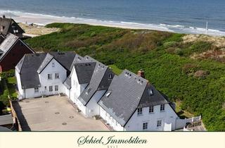 Wohnung kaufen in 25996 Wenningstedt-Braderup, Obergeschosswohnung in erster Reihe zur Düne und zum Strand mit herrlichem, seitlichem Meerblick