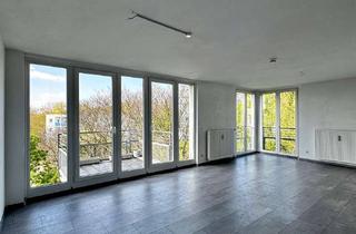Wohnung kaufen in 13403 Reinickendorf, 104 m² voller Licht – großzügige 3-Zimmer-Wohnung mit zwei Balkonen und Fensterpanorama