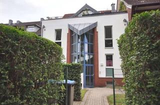 Wohnung kaufen in 22549 Osdorf, Wohnen über zwei Ebenen - mit Balkon und traumhafter Dachterrasse
