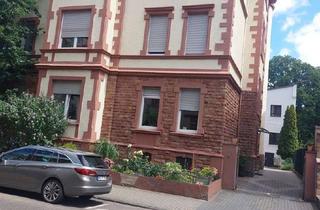 Wohnung kaufen in Sandeldamm 18, 63450 Hanau, Citynahe Altbauwohnung mit Balkon