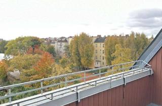 Wohnung kaufen in Gélieustraße 10, 12203 Lichterfelde, Zuhause mit Weitblick: Bezugsfreie 2-Zimmer-DG-Wohnung im Altbau, Steglitz!