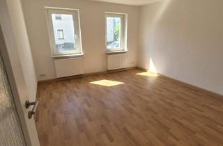 Wohnung mieten in Alfred-Ackermann-Straße, 04668 Nerchau, Helle 2-Zimmer-Wohnung mit Dusche im Erdgeschoss