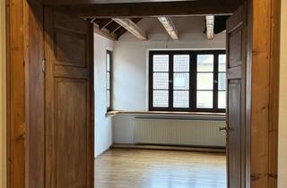 Wohnung mieten in Hauptstraße 110, 91054 Burgberg, Großzügige Dachgeschosswohnung mit Galerie & ca. 36 m² Dachterrasse