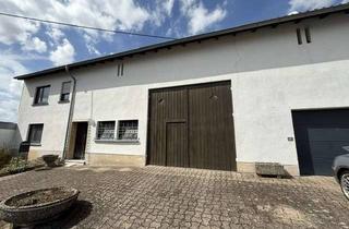 Bauernhaus kaufen in 66798 Wallerfangen, Charmantes Bauernhaus mit großer Scheune und großzügigem Grundstück in Düren