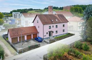 Mehrfamilienhaus kaufen in 93138 Lappersdorf, Attraktives Renditeobjekt in Lappersdorf: Mehrfamilienhaus mit drei Wohneinheiten und PV-Anlage!
