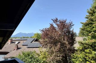 Wohnung kaufen in 83355 Grabenstätt, Modernisierte Dachgeschosswohnung mit Westbalkon, schönem Ausblick und Stellplatz in Grabenstätt