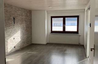 Wohnung kaufen in 76287 Rheinstetten, Moderne 2-Zimmer-Wohnung im 1. OG: Mitsubishi-Klimaanlage, Vaillant-Heizung, Teakholz-Details.