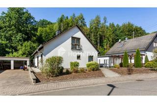 Einfamilienhaus kaufen in 67706 Krickenbach, Modernisiertes Einfamilienhaus mit PV-Anlage, großem Garten und Doppelgarage in Krickenbach