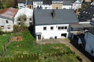 Einfamilienhaus kaufen in 54647 Dudeldorf, Wohnen und investieren im Grünen - Einfamilienhaus in zentraler Lage von Dudeldorf