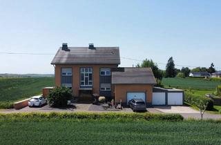 Haus kaufen in 54673 Karlshausen, Direkt einziehen - Schönes Zweifamilienhaus in Karlshausen