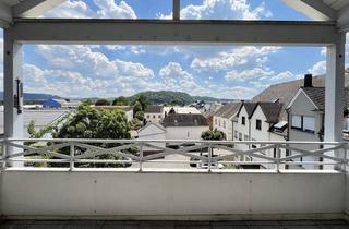 Wohnung kaufen in 54338 Schweich, Helle Eigentumswohnung mit Balkon und guter Infrastruktur mitten in Schweich