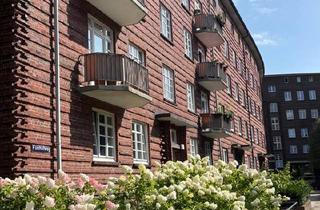 Wohnung kaufen in 22307 Hamburg, Hamburg - Charmante, frisch renovierte freie 2,5 Zimmer Altbau Wg v. privat