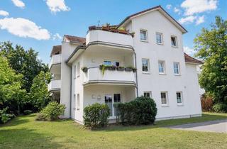Wohnung kaufen in 15537 Grünheide, Am Marktplatz, von Seen umgeben - modernisierte 2-Zimmer-Wohnung mit Südbalkon