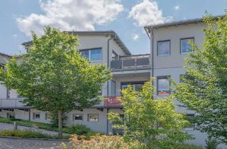 Wohnung kaufen in 94051 Hauzenberg, Moderne 3-Zi.-Dachgeschosswohnung mitten in der Granitstadt Hauzenberg