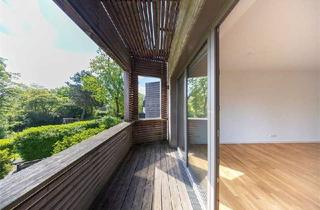 Wohnung kaufen in 22297 Alsterdorf, HAMBURG - Balkon und Gemeinschaftsgarten - 2 Zimmer-Wohnung mit Gäste-WC, Aufzug und Tiefgarage