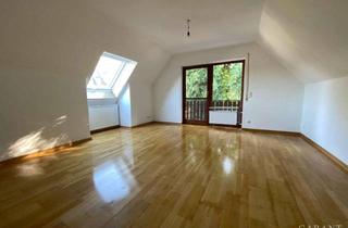 Wohnung kaufen in 86720 Nördlingen, Wohnen auf zwei Ebenen - gepflegte Maisonette-Wohnung mit Balkon und Blick ins Grüne