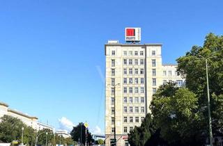 Wohnung kaufen in Strausberger Platz, 10243 Friedrichshain, Direkter Blick zum Alex - leben Sie in einem der markanten Turmbauten am Strausberger Platz!