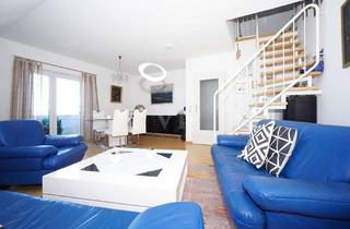 Wohnung kaufen in 36100 Petersberg, Wie ein Haus im Haus: 4-Zimmer-Maisonette-Wohnung mit 2 Bädern + 2 Stellplätzen. Nahe Schulviertel