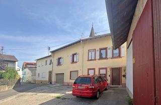 Wohnung mieten in 55413 Weiler, Freundliche, geräumige DG- Wohnung mitten im alten Ortskern zum schön herrichten