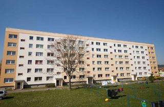 Wohnung mieten in Julius-Fucik-Straße, 07381 Pößneck, 3-Raum-Wohnung mit Balkon in Pößneck-Ost