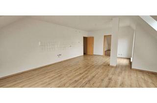 Wohnung mieten in Ernst-Thälmann-Straße 50, 99817 Eisenach, Wohnen über den Dächern von Eisenach – 2-Zimmer-Dachgeschosswohnung mit traumhafter Dachterrasse