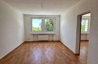 Wohnung mieten in Maxim-Gorki-Straße, 06406 Bernburg, 3-Raum-Wohnung zentrumsnah - Küche kann übernommen werden