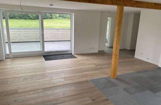Wohnung mieten in 42897 Remscheid, Gemütliche Dachgeschoßwohnung mit großer Dachterrasse